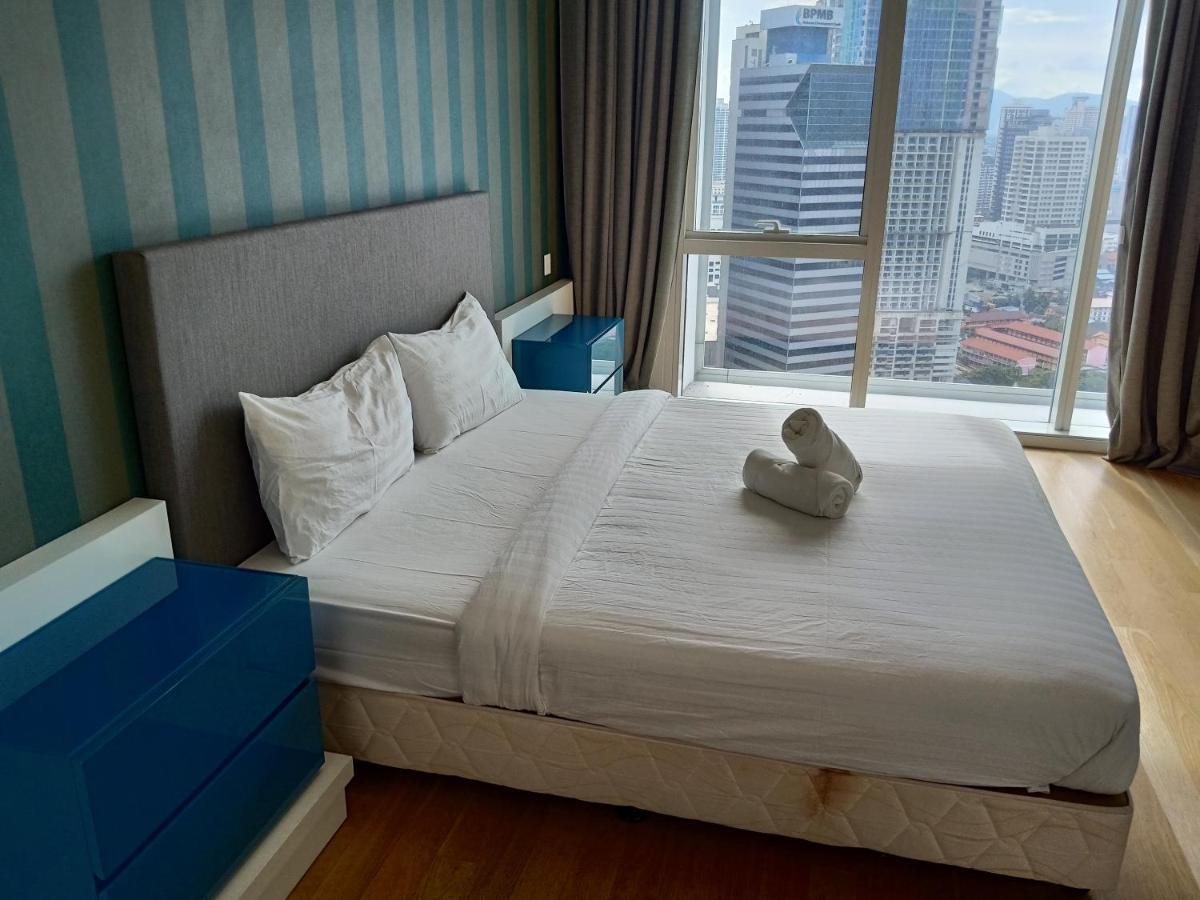 The Platinum Klcc Suites By Whitfield Куала Лумпур Екстериор снимка