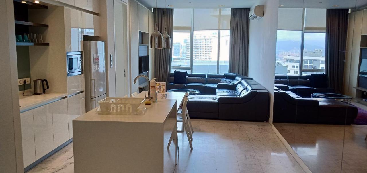 The Platinum Klcc Suites By Whitfield Куала Лумпур Екстериор снимка